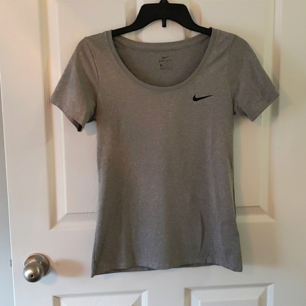 Nike grey T-shirt